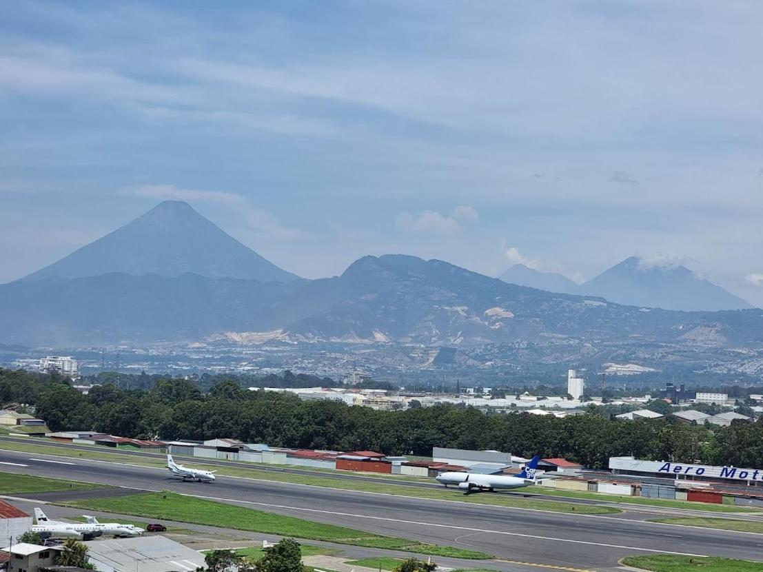 Appartamento Amazing Aircrafts Views In Front Of Airport Città del Guatemala Esterno foto